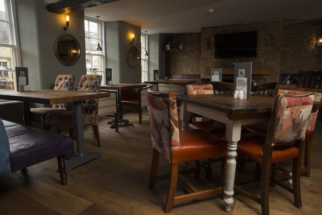 The Golden Pheasant Hotel Burford Exterior foto